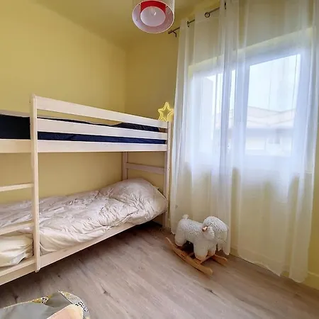 Grande Entièrement Rénovée Avec Piscine Villa