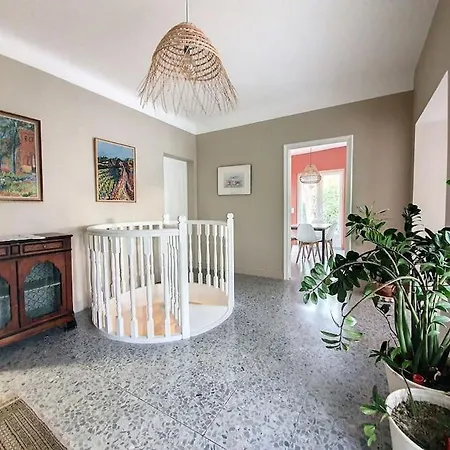 Villa Grande Entièrement Rénovée Avec Piscine *