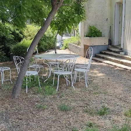 Villa Grande Entièrement Rénovée Avec Piscine