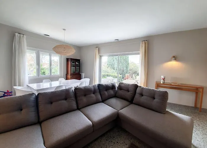 Villa Grande Entierement Renovee Avec Piscine Pinet (Herault)